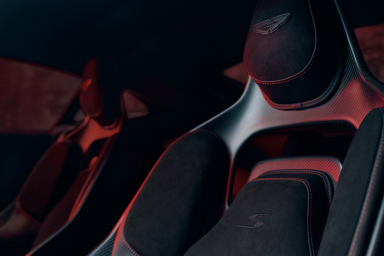 Aston Martin Vantage S (13)